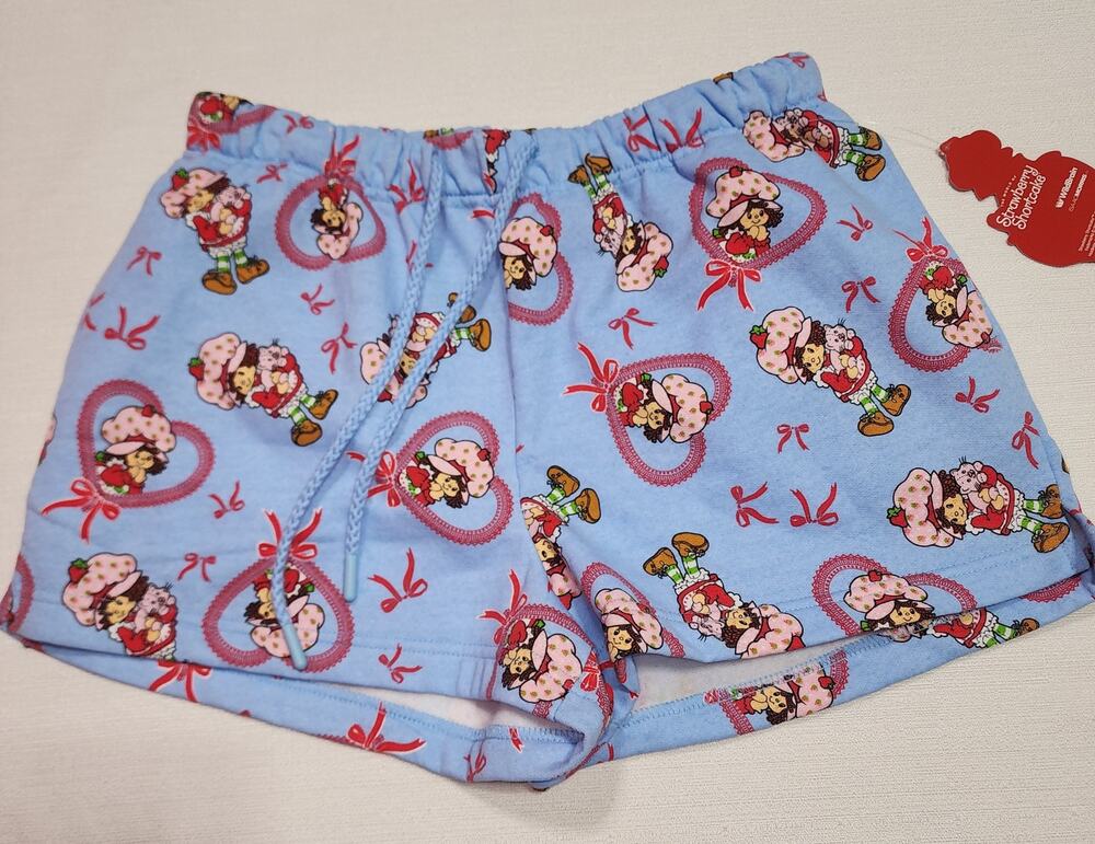 Strawberry shortcake women's Medium jogger shorts W26'' x L12''